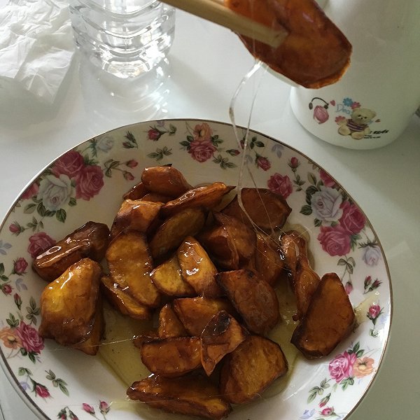 菊花萝卜汤的做法：温馨食谱，宠物的健康伴侣